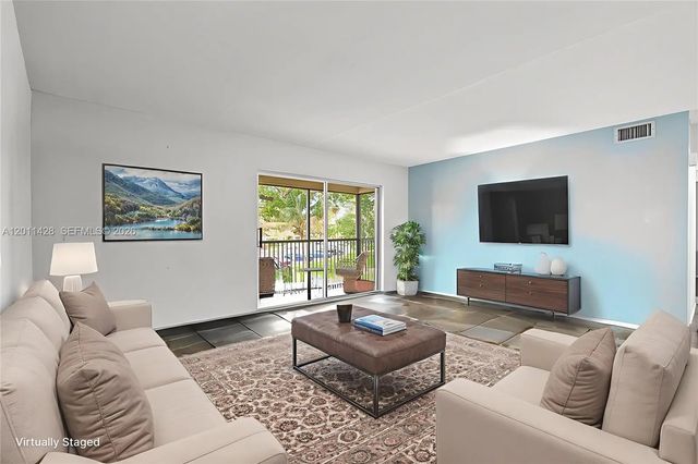 3083 N Oakland Forest Drive #206, Oakland Park