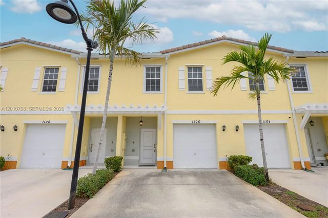 1106 Nw 40th Terrace, Lauderhill