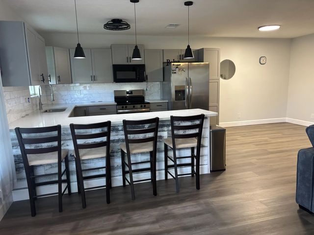 2 of 25 - 211 Country Lane #c, Boynton Beach, FL