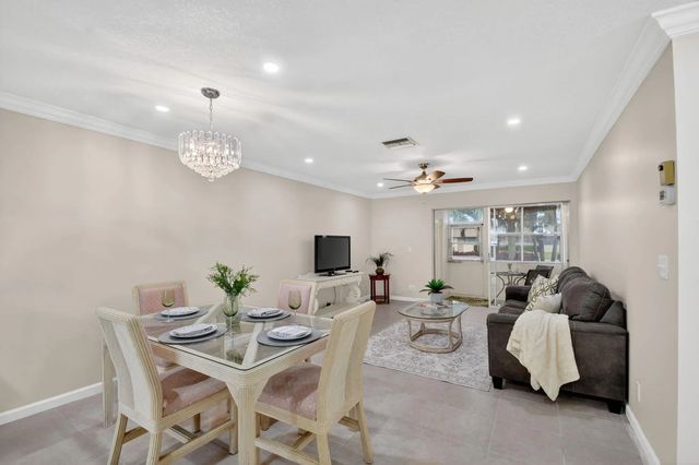 2 of 42 - 2787 Dudley Dr W #apt D, West Palm Beach, FL