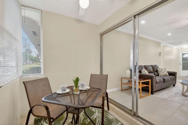 3 of 42 - 2787 Dudley Dr W #apt D, West Palm Beach, FL