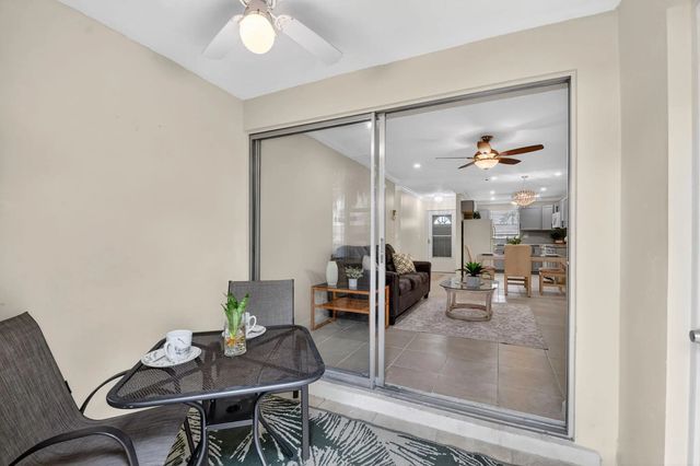 4 of 42 - 2787 Dudley Dr W #apt D, West Palm Beach, FL