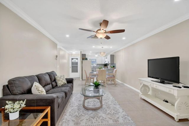 5 of 42 - 2787 Dudley Dr W #apt D, West Palm Beach, FL