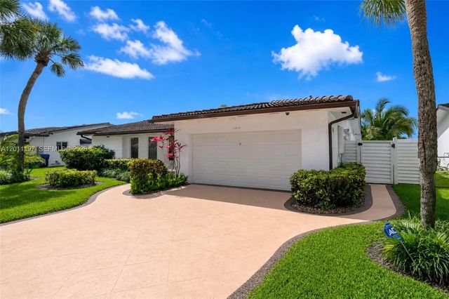 2 of 28 - 7410 Loch Ness Drive, Miami Lakes, FL