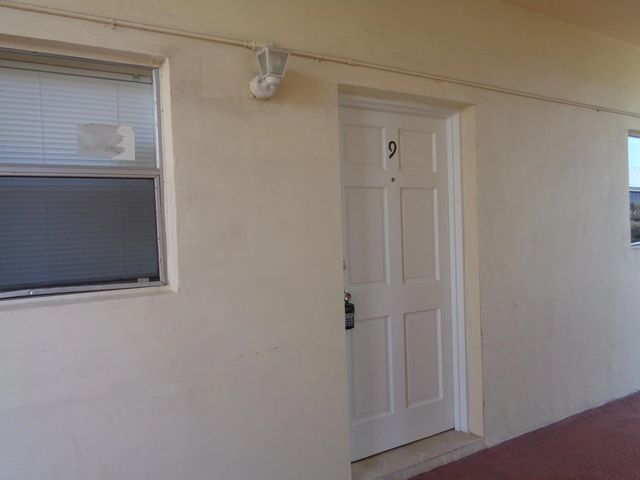 3 of 18 - 2008 Jackson Street #e9, Hollywood, FL