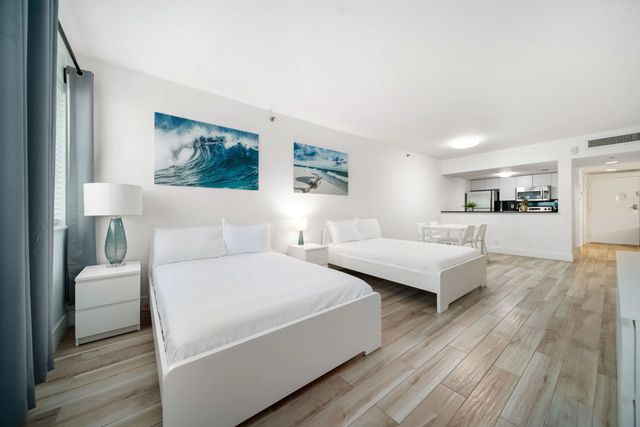 3 of 20 - 834 Ocean Drive #406, Miami Beach, FL