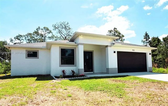 902 Magnolia Avenue, Lehigh Acres