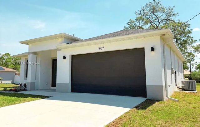 2 of 40 - 902 Magnolia Avenue, Lehigh Acres, FL