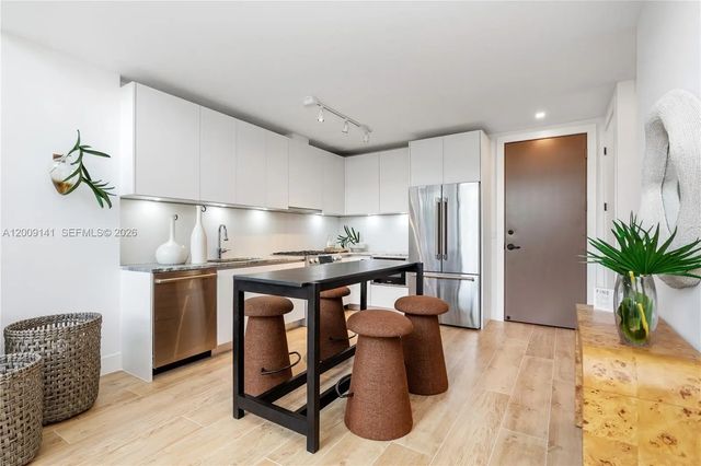 5 of 33 - 3034 Oak Avenue #lph3, Coconut Grove, FL