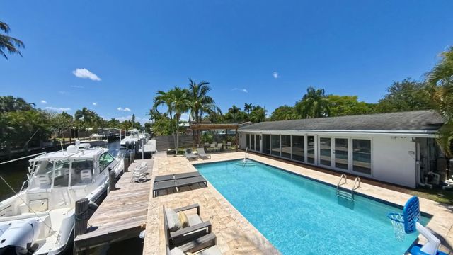 1704 Sw 4th Court, Fort Lauderdale