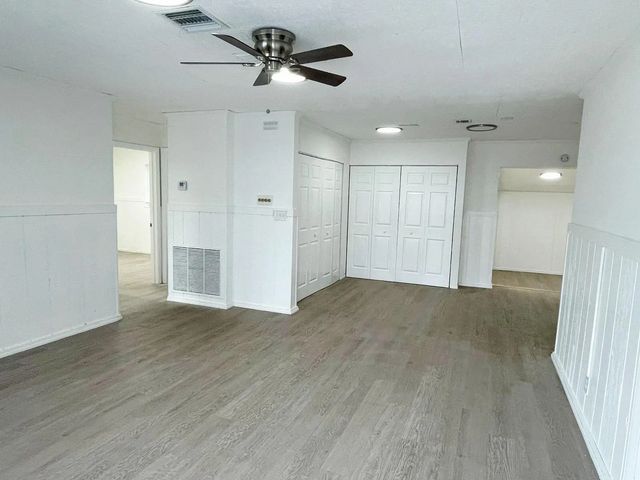 4 of 21 - 840 Nw 33 Street, Oakland Park, FL