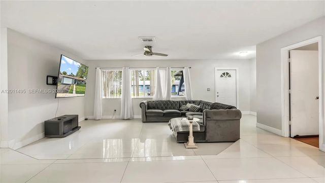 2 of 28 - 9511 Nw 8th Street, Pembroke Pines, FL
