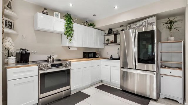 4 of 28 - 9511 Nw 8th Street, Pembroke Pines, FL