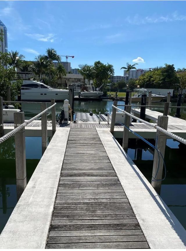16400 Collins Avenue, Sunny Isles Beach