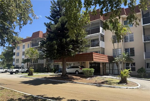 4176 Inverrary Drive #103, Lauderhill