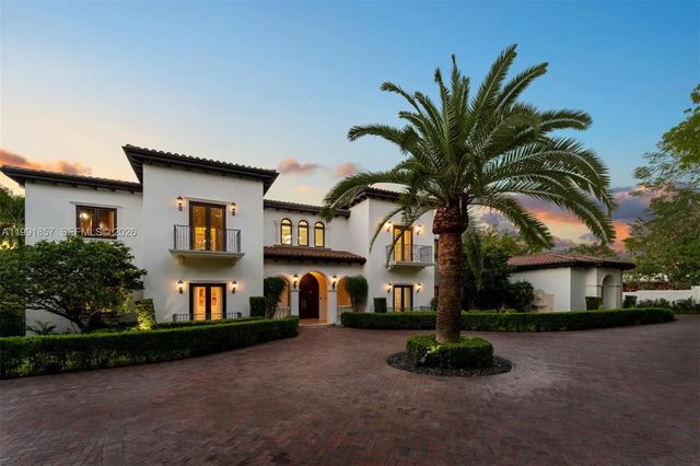 12575 Pine Needle Lane, Pinecrest