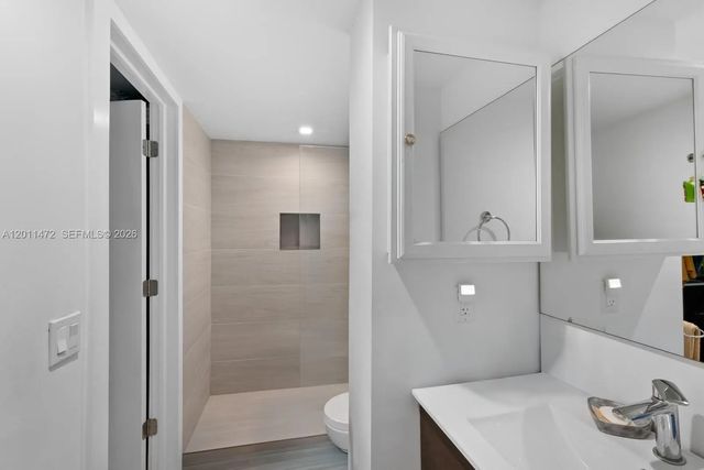 5 of 8 - 3750 Ne 170th Street #109, North Miami Beach, FL