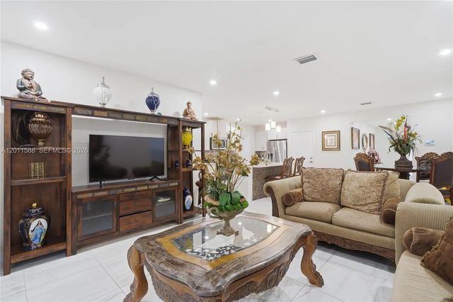 4 of 44 - 439 Ne 6th Place, Florida City, FL