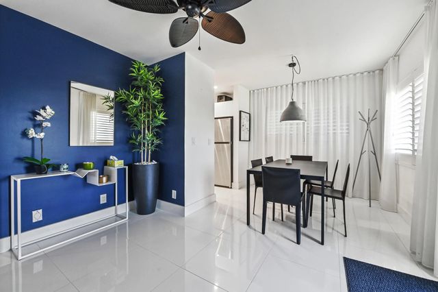5 of 20 - 900 Atlantic Shores Boulevard #202, Hallandale Beach, FL