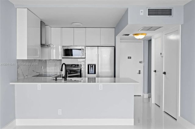 5 of 27 - 20335 W Country Club Drive #1905, Aventura, FL