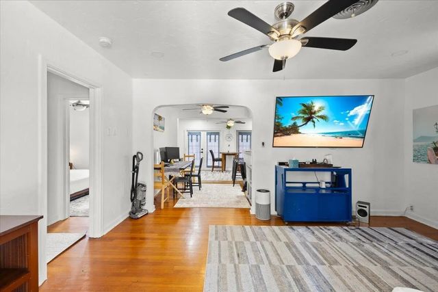 5 of 38 - 915 N K Street, Lake Worth Beach, FL