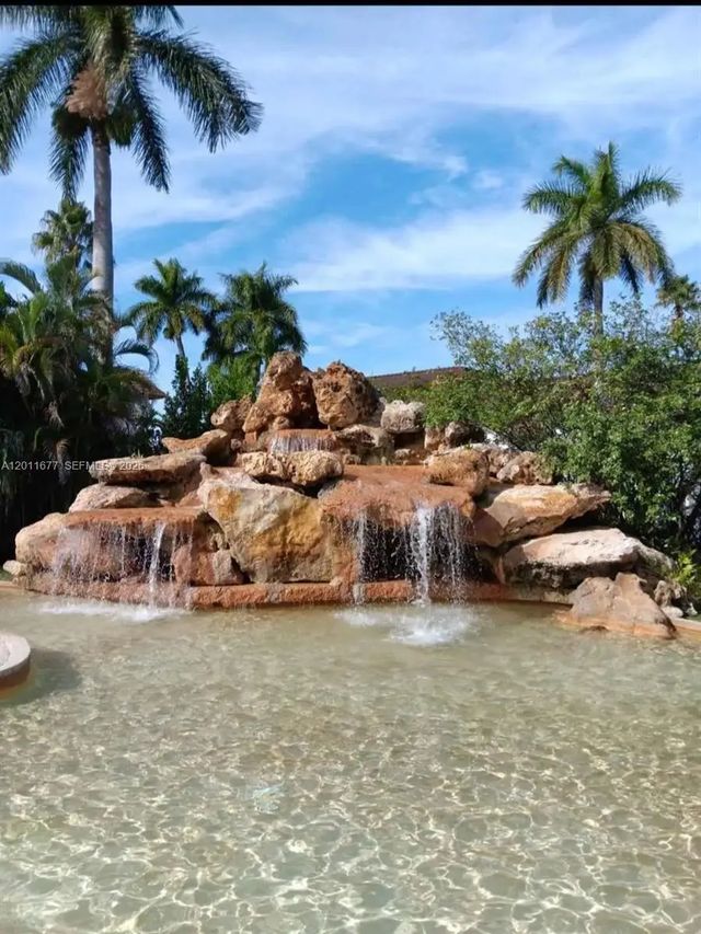 9490 Sw 77th Avenue #n6, Miami