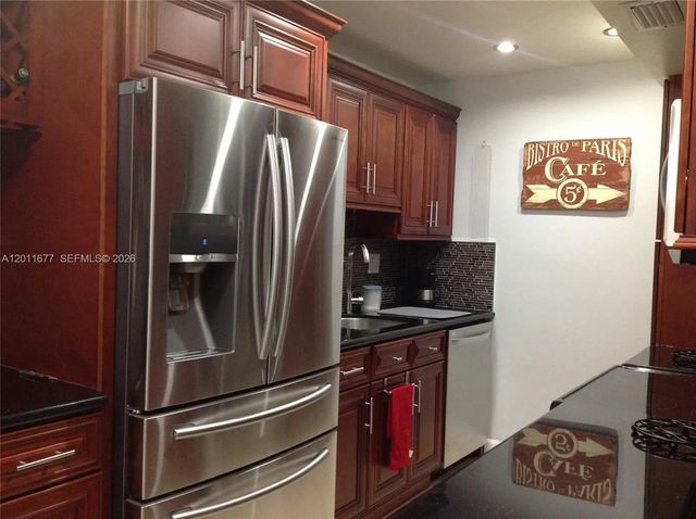 3 of 18 - 9490 Sw 77th Avenue #n6, Miami, FL