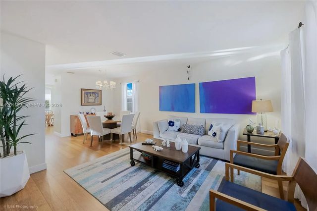 4 of 40 - 4394 Fox Ridge Drive, Weston, FL