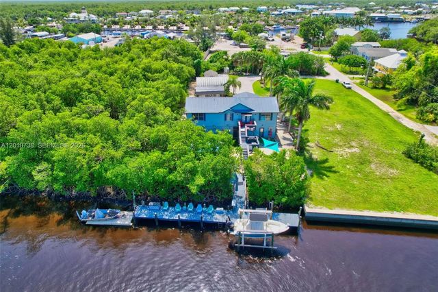 2 of 50 - 936 Panther Creek Lane, Everglades City, FL
