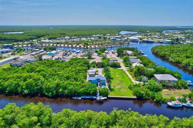 3 of 50 - 936 Panther Creek Lane, Everglades City, FL