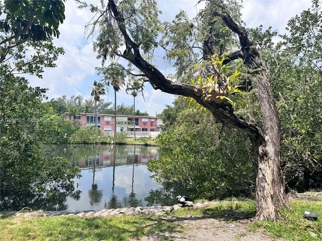12590 Ne 16th Avenue #209, North Miami