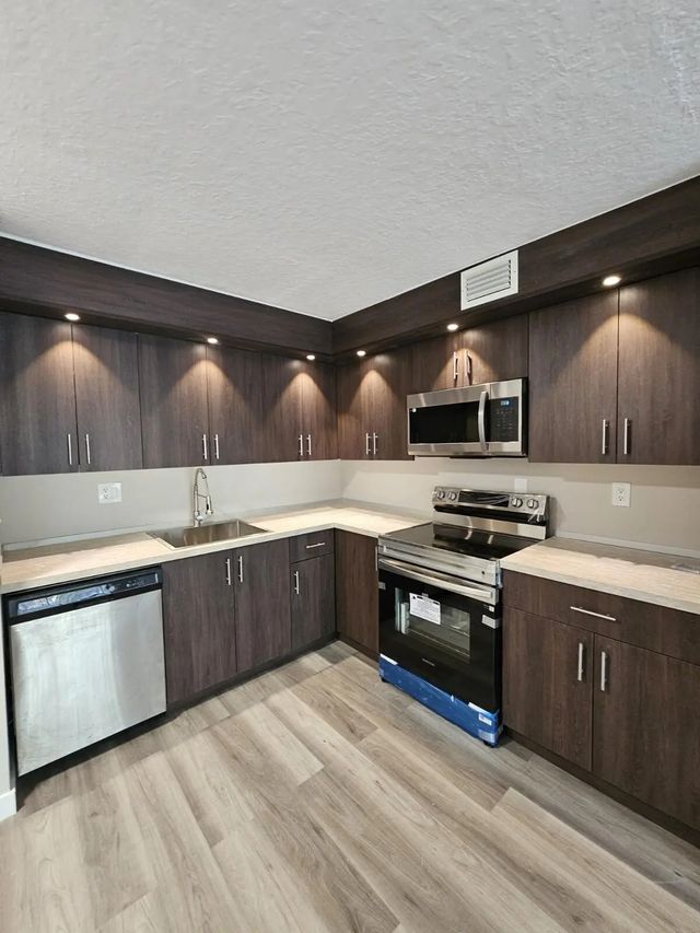 1850 N Congress Avenue #305, West Palm Beach