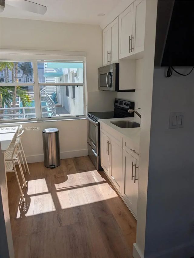 326 Wilson Street #201, Hollywood