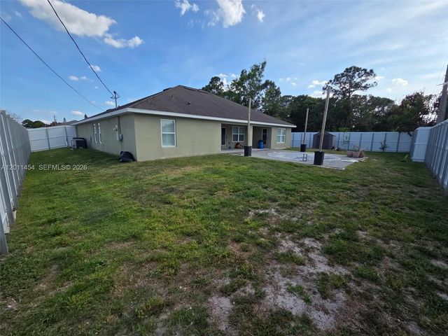 4 of 18 - 1005 Sw Bay State Road, Port St. Lucie, FL