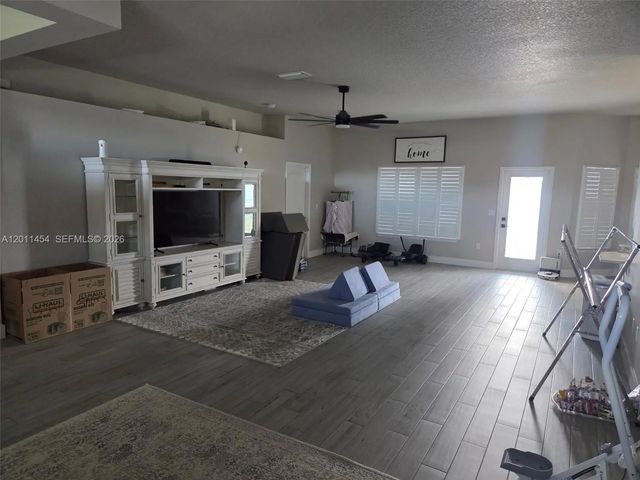 5 of 18 - 1005 Sw Bay State Road, Port St. Lucie, FL
