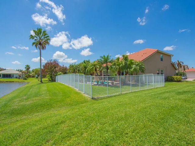 4 of 36 - 1010 Sw Ruby Ave Avenue Sw, Vero Beach, FL