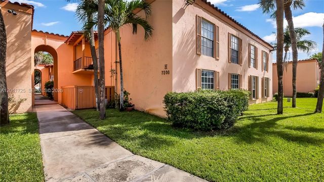7200 Fairway Drive #h12, Miami Lakes