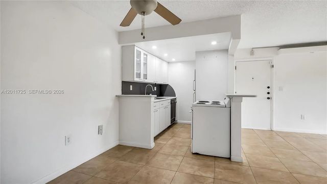 4 of 25 - 7200 Fairway Drive #h12, Miami Lakes, FL