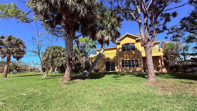 3 of 22 - 633 Sw Jada Road, Port St. Lucie, FL