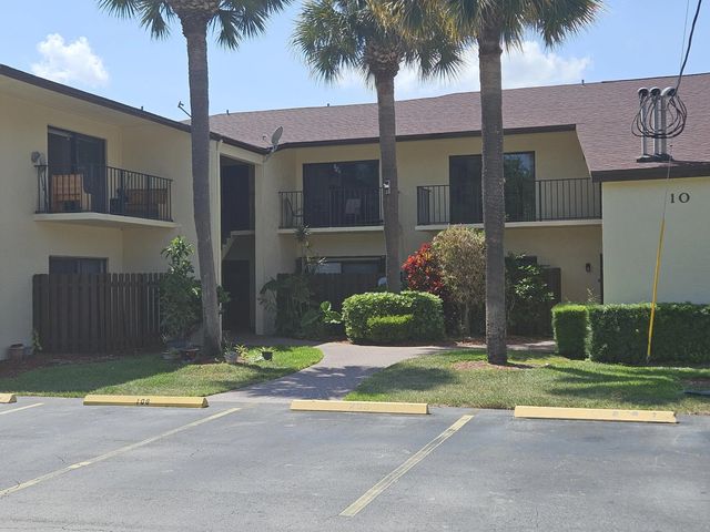 2050 Oleander Boulevard #10-108, Fort Pierce