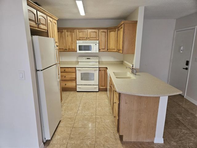 4 of 9 - 2050 Oleander Boulevard #10-108, Fort Pierce, FL
