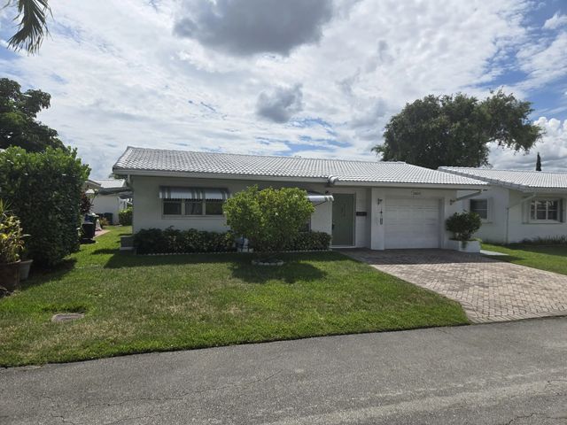 2 of 37 - 5805 Nw 83rd Avenue, Tamarac, FL
