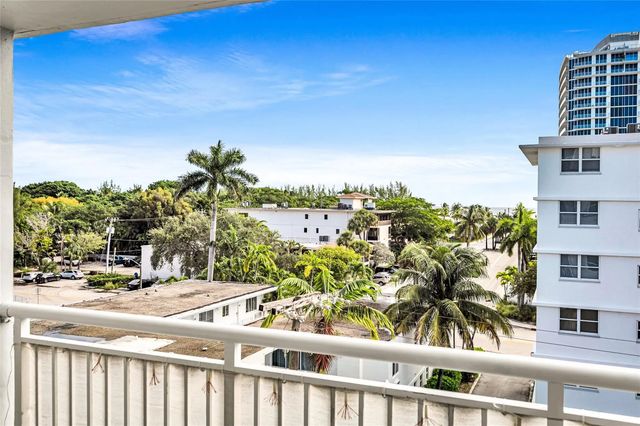 2 of 26 - 720 Orton Avenue #505, Fort Lauderdale, FL