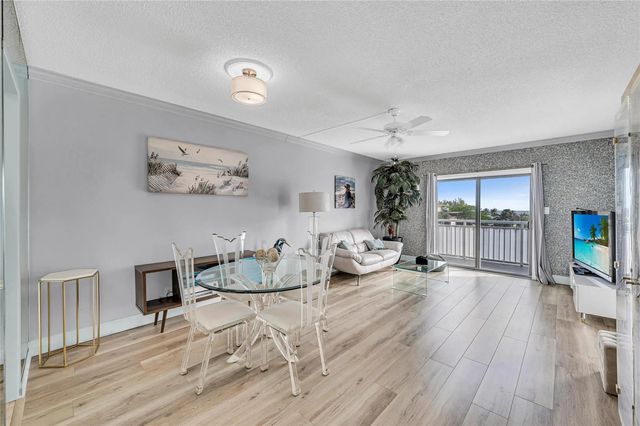 4 of 26 - 720 Orton Avenue #505, Fort Lauderdale, FL