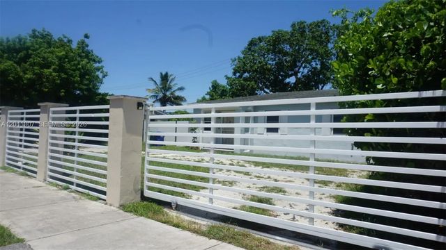 2 of 34 - 335 Nw 187th Street, Miami Gardens, FL