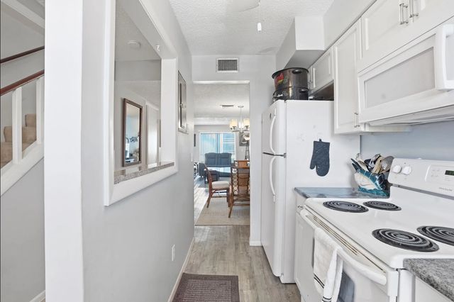 5 of 36 - 1300 Seaway Drive #d6, Fort Pierce, FL