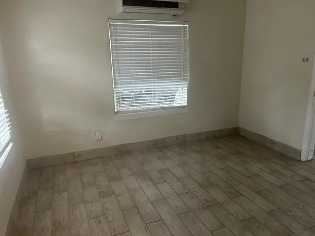 3 of 19 - 1839 Sw 23rd Street, Fort Lauderdale, FL