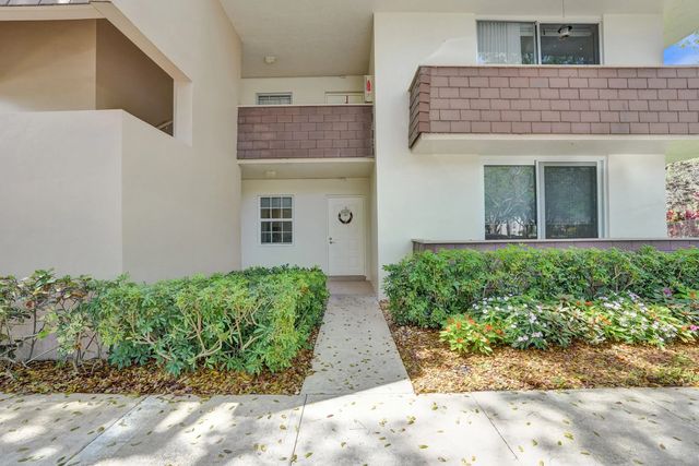 3621 Oaks Clubhouse Drive #101, Pompano Beach