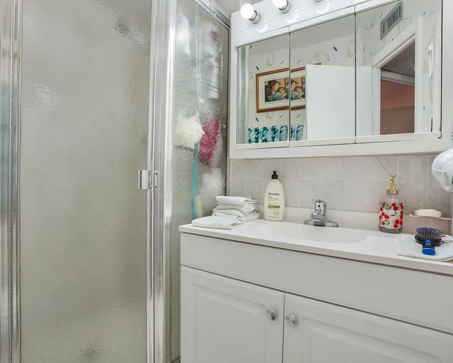 5 of 17 - 3400 Nw 48th Avenue #502, Lauderdale Lakes, FL