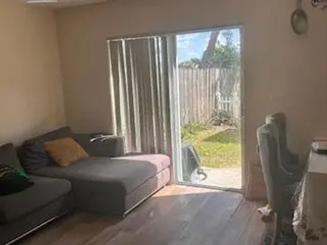 5 of 15 - 6290 Buena Vista Drive, Margate, FL